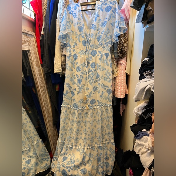 House of Harlow 1960 Floral Blue, White & Gold Flutter Sleeve  Dress L - Picture 1 of 7